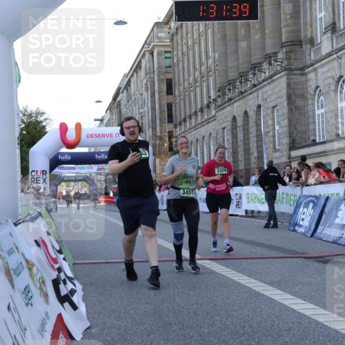 07.09.2025 - BARMER Alsterlauf Strokosch-Dieckow http://msf.ph/oto/8726578 07.09.2025 10:31:37 Ziel 2563, 3324, 3451 meine-sportfotos.de