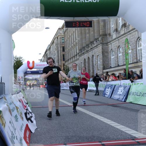 07.09.2025 - BARMER Alsterlauf Strokosch-Dieckow http://msf.ph/oto/8726579 07.09.2025 10:31:38 Ziel 2563, 3324, 3451 meine-sportfotos.de