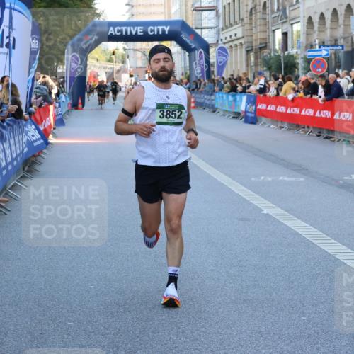 07.09.2025 - BARMER Alsterlauf Strokosch-Dieckow http://msf.ph/oto/8726598 07.09.2025 09:41:08 Ziel 2098, 2694, 3517, 3597, 3906, 4632, 5161, 5476, 5716, 5878, 6125, 8375, 8499 meine-sportfotos.de