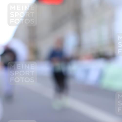 07.09.2025 - BARMER Alsterlauf Strokosch-Dieckow http://msf.ph/oto/8726601 07.09.2025 10:32:00 Ziel 4388, 5537, 5599 meine-sportfotos.de