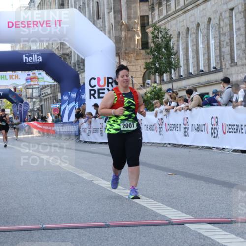 07.09.2025 - BARMER Alsterlauf Strokosch-Dieckow http://msf.ph/oto/8726612 07.09.2025 10:32:08 Ziel 2001 meine-sportfotos.de