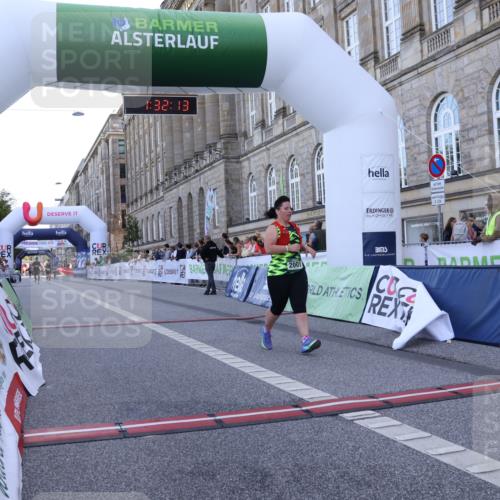 07.09.2025 - BARMER Alsterlauf Strokosch-Dieckow http://msf.ph/oto/8726621 07.09.2025 10:32:11 Ziel 2001 meine-sportfotos.de