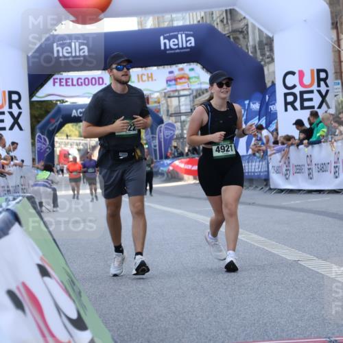 07.09.2025 - BARMER Alsterlauf Strokosch-Dieckow http://msf.ph/oto/8726628 07.09.2025 10:32:21 Ziel 4921, 4922 meine-sportfotos.de