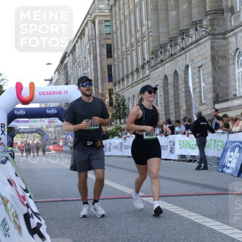 07.09.2025 - BARMER Alsterlauf Strokosch-Dieckow http://msf.ph/oto/8726633 07.09.2025 10:32:25 Ziel 4921, 4922 meine-sportfotos.de