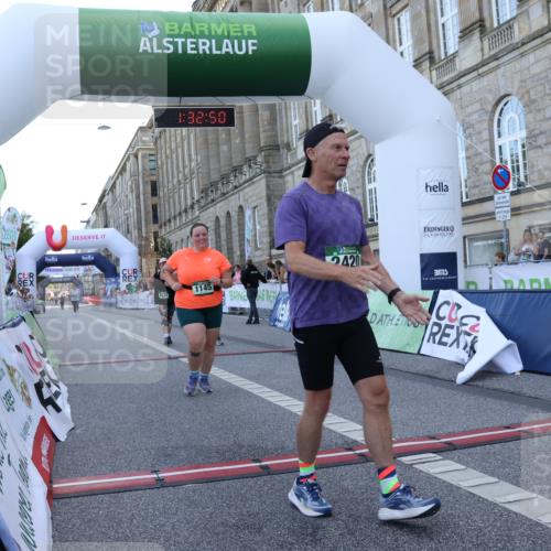07.09.2025 - BARMER Alsterlauf Strokosch-Dieckow http://msf.ph/oto/8726664 07.09.2025 10:32:48 Ziel 1145, 2420, 2427, 2635, 3686 meine-sportfotos.de