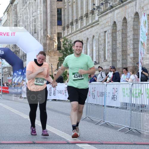 07.09.2025 - BARMER Alsterlauf Strokosch-Dieckow http://msf.ph/oto/8726714 07.09.2025 10:34:15 Ziel 4345, 4346 meine-sportfotos.de