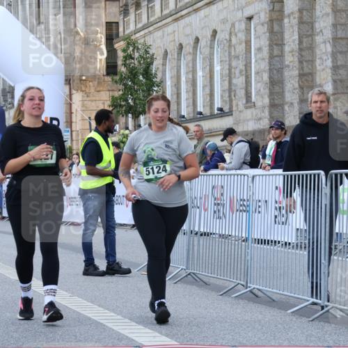 07.09.2025 - BARMER Alsterlauf Strokosch-Dieckow http://msf.ph/oto/8726734 07.09.2025 10:34:48 Ziel 2526, 2738, 5124, 5127 meine-sportfotos.de
