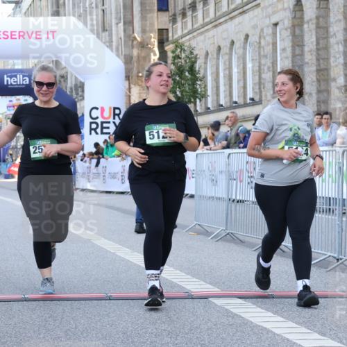 07.09.2025 - BARMER Alsterlauf Strokosch-Dieckow http://msf.ph/oto/8726737 07.09.2025 10:34:50 Ziel 2526, 2738, 5124, 5127 meine-sportfotos.de