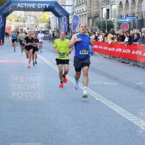 07.09.2025 - BARMER Alsterlauf Strokosch-Dieckow http://msf.ph/oto/8726770 07.09.2025 09:40:14 Ziel 2017, 2358, 2914, 3673, 3979, 4005, 5143, 5243, 5525, 5635, 6040, 8173, 8337 meine-sportfotos.de