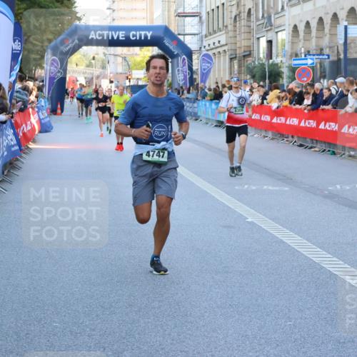 07.09.2025 - BARMER Alsterlauf Strokosch-Dieckow http://msf.ph/oto/8726780 07.09.2025 09:40:10 Ziel 2017, 2358, 2680, 2914, 3673, 3979, 4005, 5142, 5243, 5785, 6040, 6212, 8173, 8337 meine-sportfotos.de