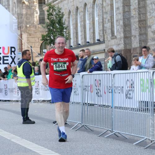 07.09.2025 - BARMER Alsterlauf Strokosch-Dieckow http://msf.ph/oto/8726794 07.09.2025 10:36:32 Ziel 5841 meine-sportfotos.de