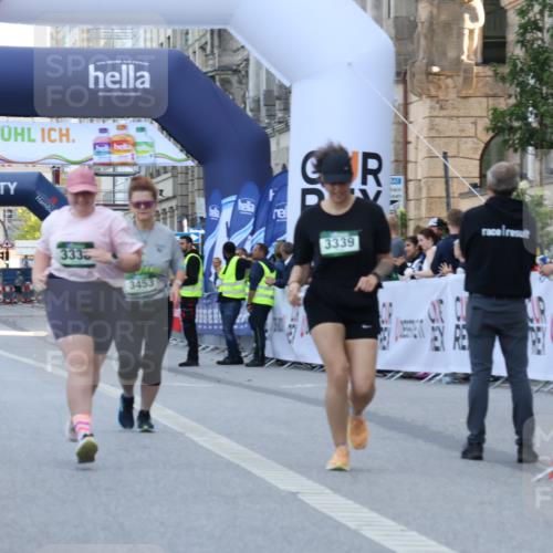 07.09.2025 - BARMER Alsterlauf Strokosch-Dieckow http://msf.ph/oto/8726809 07.09.2025 10:37:28 Ziel 3338, 3339 meine-sportfotos.de