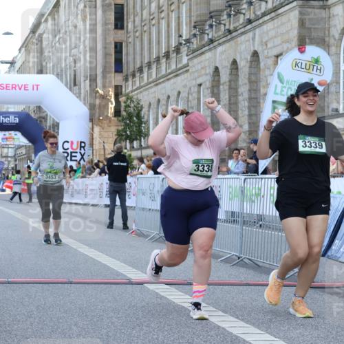 07.09.2025 - BARMER Alsterlauf Strokosch-Dieckow http://msf.ph/oto/8726822 07.09.2025 10:37:33 Ziel 3338, 3339, 3453 meine-sportfotos.de