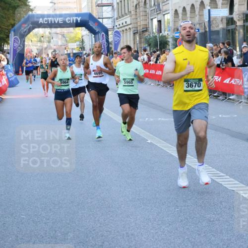 07.09.2025 - BARMER Alsterlauf Strokosch-Dieckow http://msf.ph/oto/8726892 07.09.2025 09:39:14 Ziel 2566, 2964, 3180, 3639, 3733, 3999, 4122, 4192, 4419, 5687, 5993 meine-sportfotos.de