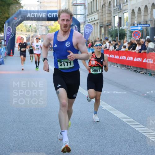 07.09.2025 - BARMER Alsterlauf Strokosch-Dieckow http://msf.ph/oto/8726977 07.09.2025 09:37:22 Ziel 2704, 3118, 4782, 4855, 5976 meine-sportfotos.de