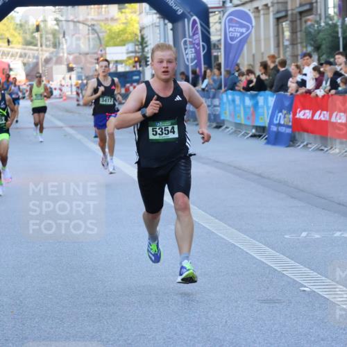 07.09.2025 - BARMER Alsterlauf Strokosch-Dieckow http://msf.ph/oto/8727040 07.09.2025 09:36:08 Ziel 2529, 2779, 5660, 5748, 5924 meine-sportfotos.de