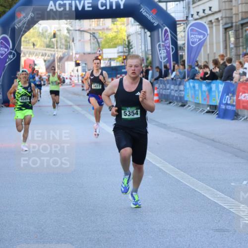 07.09.2025 - BARMER Alsterlauf Strokosch-Dieckow http://msf.ph/oto/8727041 07.09.2025 09:36:07 Ziel 2529, 2779, 5660, 5748, 5924 meine-sportfotos.de