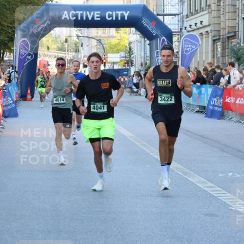 07.09.2025 - BARMER Alsterlauf Strokosch-Dieckow http://msf.ph/oto/8727048 07.09.2025 09:36:01 Ziel 27, 2012, 2529, 2779, 3417, 4647, 5660 meine-sportfotos.de