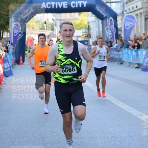 07.09.2025 - BARMER Alsterlauf Strokosch-Dieckow http://msf.ph/oto/8727059 07.09.2025 09:35:52 Ziel 27, 2012, 2779, 3417, 4647, 4685, 5354, 5754 meine-sportfotos.de