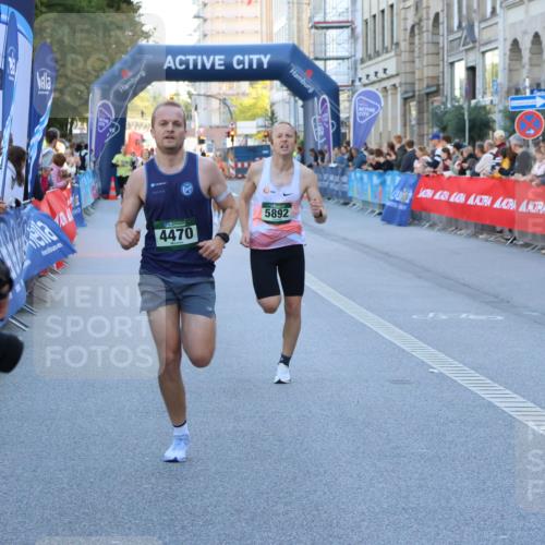 07.09.2025 - BARMER Alsterlauf Strokosch-Dieckow http://msf.ph/oto/8727094 07.09.2025 09:35:11 Ziel 25, 5148, 5203, 5390, 8012 meine-sportfotos.de