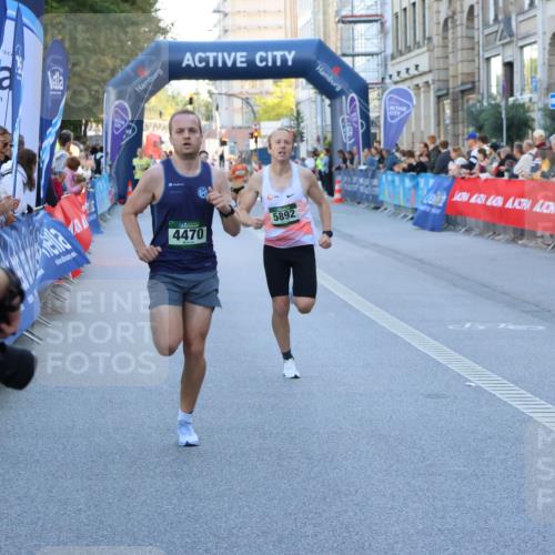 07.09.2025 - BARMER Alsterlauf Strokosch-Dieckow http://msf.ph/oto/8727095 07.09.2025 09:35:10 Ziel 25, 5148, 5203, 5390, 8012 meine-sportfotos.de