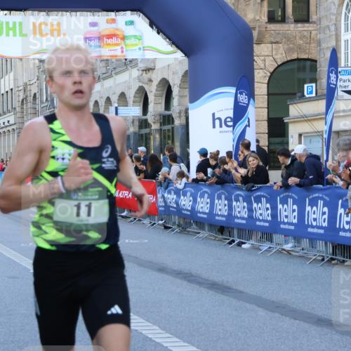 07.09.2025 - BARMER Alsterlauf Strokosch-Dieckow http://msf.ph/oto/8727163 07.09.2025 09:33:34 Ziel 3966, 8199 meine-sportfotos.de