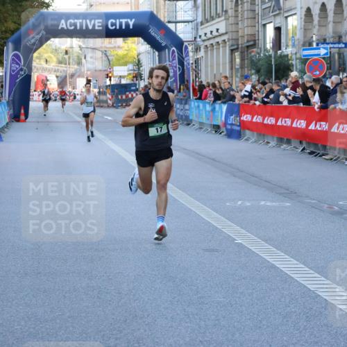 07.09.2025 - BARMER Alsterlauf Strokosch-Dieckow http://msf.ph/oto/8727212 07.09.2025 09:32:11 Ziel 21, 4118, 8354, 8374 meine-sportfotos.de