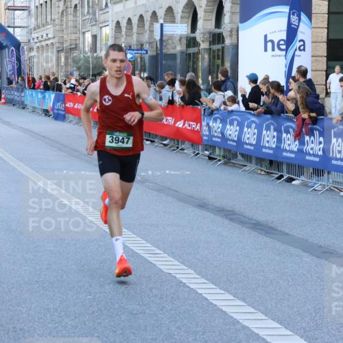 07.09.2025 - BARMER Alsterlauf Strokosch-Dieckow http://msf.ph/oto/8727217 07.09.2025 09:32:06 Ziel 21, 4744, 8354, 8374 meine-sportfotos.de