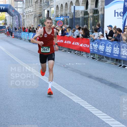 07.09.2025 - BARMER Alsterlauf Strokosch-Dieckow http://msf.ph/oto/8727218 07.09.2025 09:32:05 Ziel 21, 4744, 8354, 8374 meine-sportfotos.de