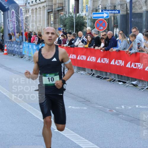 07.09.2025 - BARMER Alsterlauf Strokosch-Dieckow http://msf.ph/oto/8727237 07.09.2025 09:30:46 Ziel 4111 meine-sportfotos.de