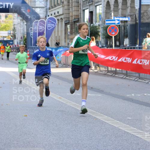 07.09.2025 - BARMER Alsterlauf Strokosch-Dieckow http://msf.ph/oto/8728036 07.09.2025 10:50:21 Ziel  meine-sportfotos.de