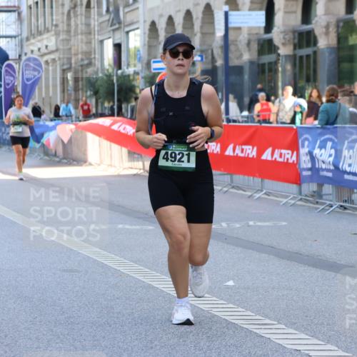 07.09.2025 - BARMER Alsterlauf Strokosch-Dieckow http://msf.ph/oto/8728794 07.09.2025 10:32:02 Ziel 3307, 4222 meine-sportfotos.de