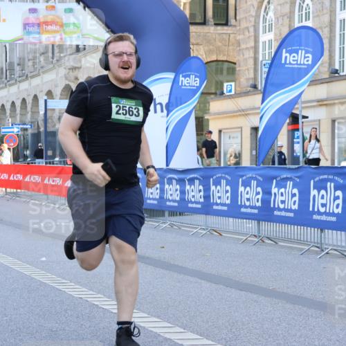 07.09.2025 - BARMER Alsterlauf Strokosch-Dieckow http://msf.ph/oto/8728856 07.09.2025 10:31:24 Ziel 2807, 4921, 4922 meine-sportfotos.de