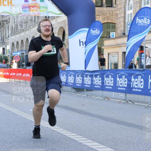 07.09.2025 - BARMER Alsterlauf Strokosch-Dieckow http://msf.ph/oto/8728863 07.09.2025 10:31:24 Ziel 2807, 4921, 4922 meine-sportfotos.de