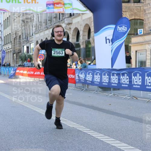 07.09.2025 - BARMER Alsterlauf Strokosch-Dieckow http://msf.ph/oto/8728873 07.09.2025 10:31:23 Ziel 2807, 4921, 4922 meine-sportfotos.de