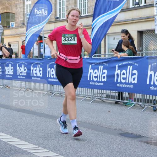 07.09.2025 - BARMER Alsterlauf Strokosch-Dieckow http://msf.ph/oto/8728881 07.09.2025 10:31:19 Ziel 2001, 4921, 4922 meine-sportfotos.de