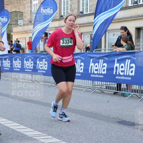 07.09.2025 - BARMER Alsterlauf Strokosch-Dieckow http://msf.ph/oto/8728885 07.09.2025 10:31:18 Ziel 2001, 4921, 4922 meine-sportfotos.de