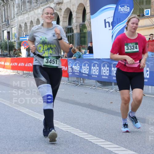 07.09.2025 - BARMER Alsterlauf Strokosch-Dieckow http://msf.ph/oto/8728893 07.09.2025 10:31:17 Ziel 2001, 4921, 4922 meine-sportfotos.de