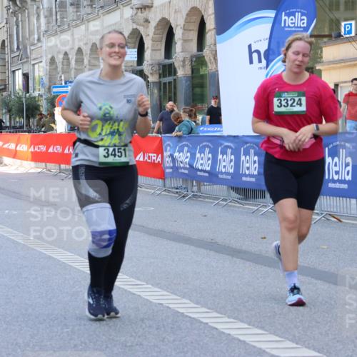 07.09.2025 - BARMER Alsterlauf Strokosch-Dieckow http://msf.ph/oto/8728897 07.09.2025 10:31:17 Ziel 2001, 4921, 4922 meine-sportfotos.de