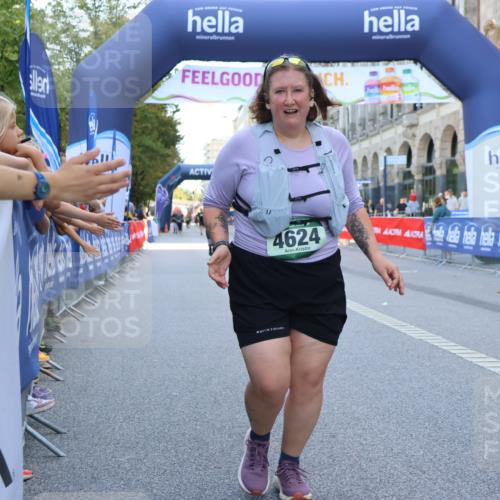 07.09.2025 - BARMER Alsterlauf Strokosch-Dieckow http://msf.ph/oto/8728906 07.09.2025 10:31:07 Ziel 2001, 5599 meine-sportfotos.de