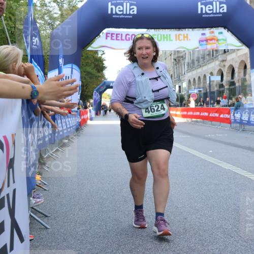07.09.2025 - BARMER Alsterlauf Strokosch-Dieckow http://msf.ph/oto/8728914 07.09.2025 10:31:07 Ziel 2001, 5599 meine-sportfotos.de