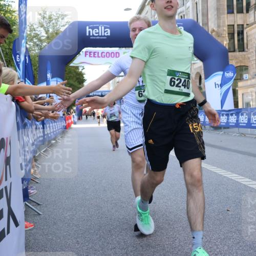 07.09.2025 - BARMER Alsterlauf Strokosch-Dieckow http://msf.ph/oto/8728929 07.09.2025 10:31:02 Ziel 2001, 2563, 4388, 5537, 5599 meine-sportfotos.de