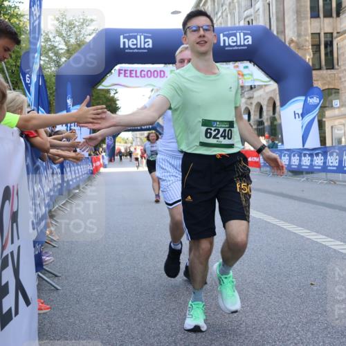 07.09.2025 - BARMER Alsterlauf Strokosch-Dieckow http://msf.ph/oto/8728932 07.09.2025 10:31:02 Ziel 2001, 2563, 4388, 5537, 5599 meine-sportfotos.de