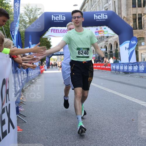 07.09.2025 - BARMER Alsterlauf Strokosch-Dieckow http://msf.ph/oto/8728939 07.09.2025 10:31:02 Ziel 2001, 2563, 4388, 5537, 5599 meine-sportfotos.de