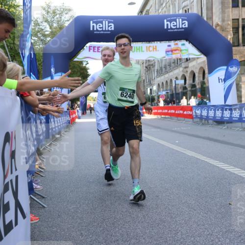 07.09.2025 - BARMER Alsterlauf Strokosch-Dieckow http://msf.ph/oto/8728949 07.09.2025 10:31:01 Ziel 2001, 2563, 4388, 5537, 5599 meine-sportfotos.de