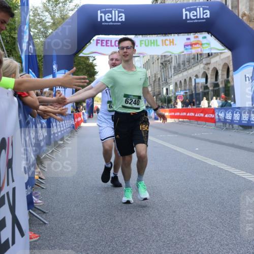 07.09.2025 - BARMER Alsterlauf Strokosch-Dieckow http://msf.ph/oto/8728953 07.09.2025 10:31:01 Ziel 2001, 2563, 4388, 5537, 5599 meine-sportfotos.de