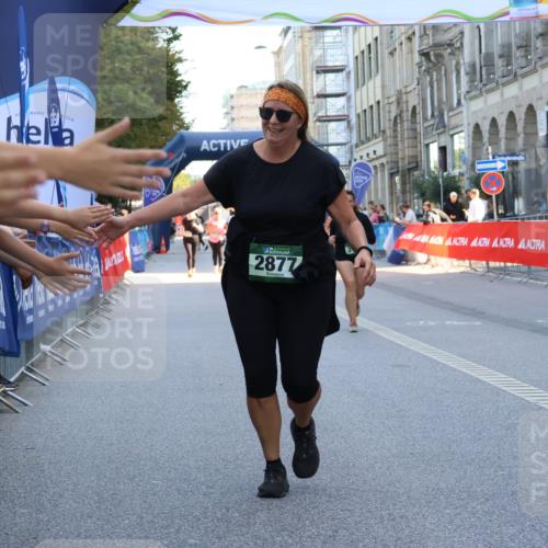 07.09.2025 - BARMER Alsterlauf Strokosch-Dieckow http://msf.ph/oto/8729067 07.09.2025 10:29:32 Ziel 3950 meine-sportfotos.de