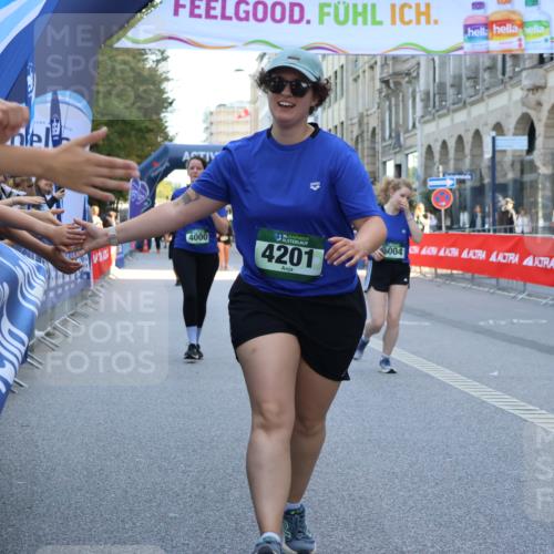07.09.2025 - BARMER Alsterlauf Strokosch-Dieckow http://msf.ph/oto/8729083 07.09.2025 10:29:18 Ziel 2215, 2382, 3287, 5071 meine-sportfotos.de