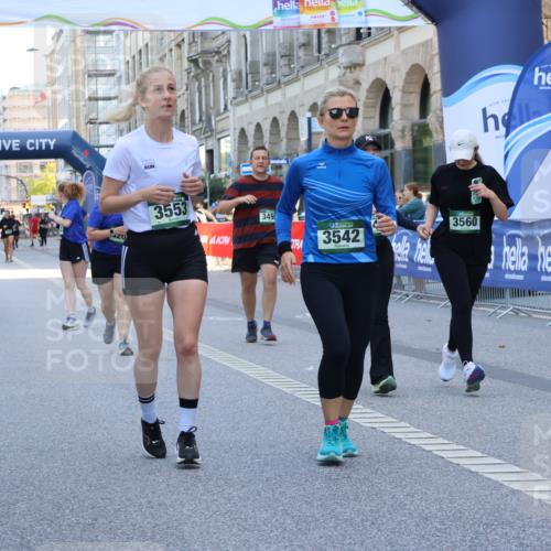 07.09.2025 - BARMER Alsterlauf Strokosch-Dieckow http://msf.ph/oto/8729110 07.09.2025 10:29:14 Ziel 2215, 2382, 3287, 4584, 5071, 6087 meine-sportfotos.de