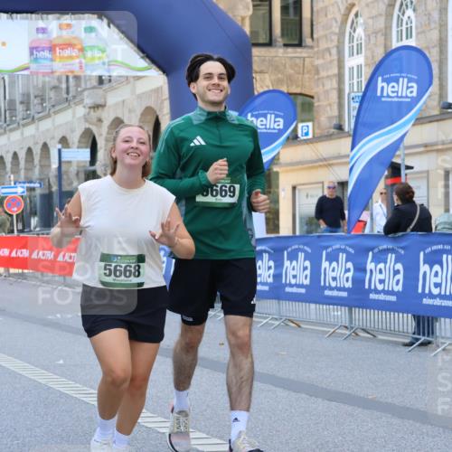 07.09.2025 - BARMER Alsterlauf Strokosch-Dieckow http://msf.ph/oto/8729256 07.09.2025 10:28:24 Ziel 2485, 3542, 3553, 4688, 4689, 4804, 5985 meine-sportfotos.de